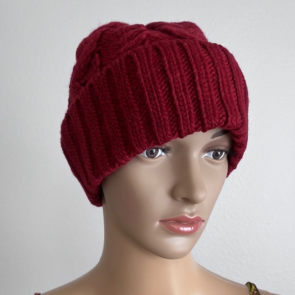 Michael Kors Women’s Burgundy Cable-Knit Hat - Picture 4 of 8